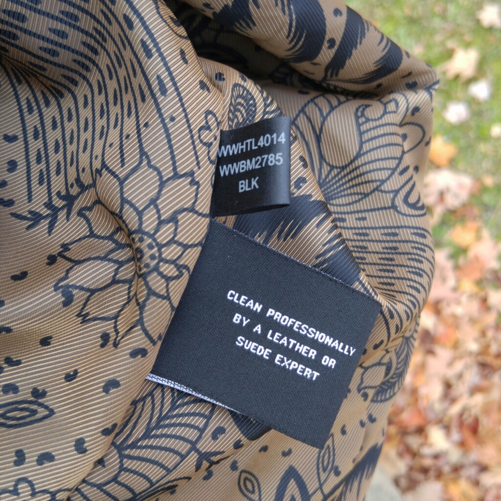Black Rivet - Picture 5 of 13